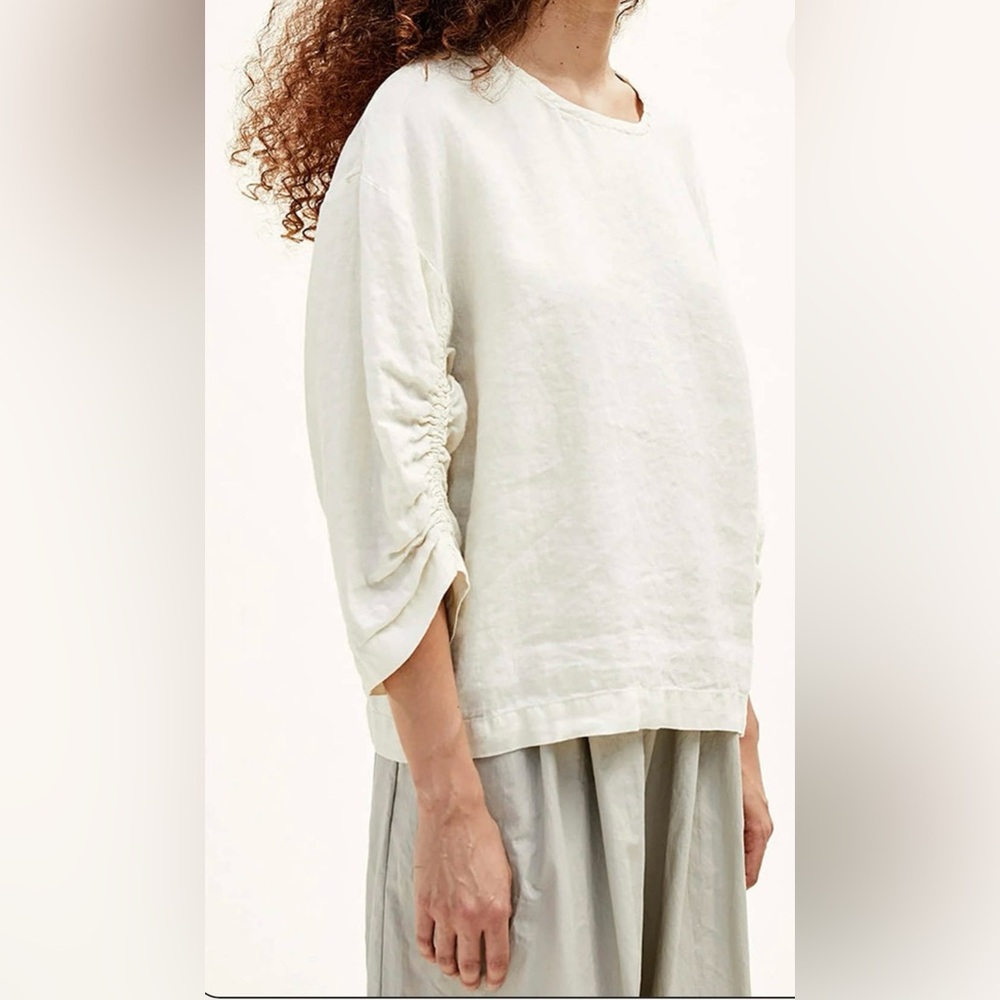 🇺🇸 Black Crane linen top in cloud